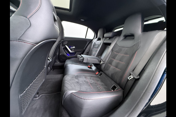 Mercedes-Benz A-Klasse 250e AMG // Panorama dak // Sfeerverlichting // Memory // MultiBeam LED // Advanced Audio // Keyless // 18" AMG Velgen // Widesc
