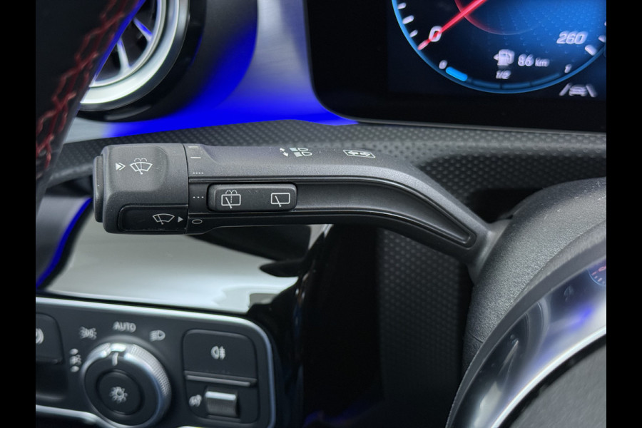 Mercedes-Benz A-Klasse 250e AMG // Panorama dak // Sfeerverlichting // Memory // MultiBeam LED // Advanced Audio // Keyless // 18" AMG Velgen // Widesc