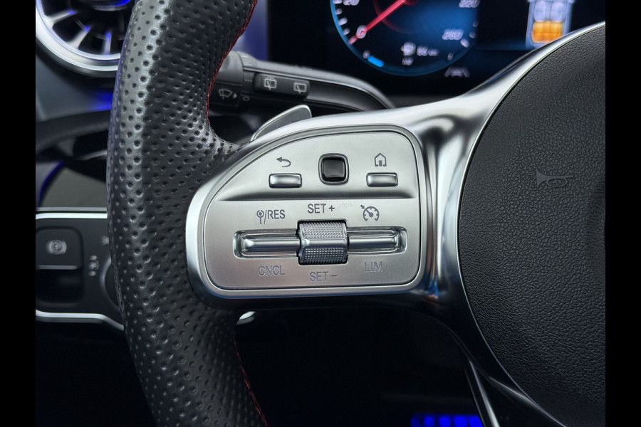 Mercedes-Benz A-Klasse 250e AMG // Panorama dak // Sfeerverlichting // Memory // MultiBeam LED // Advanced Audio // Keyless // 18" AMG Velgen // Widesc