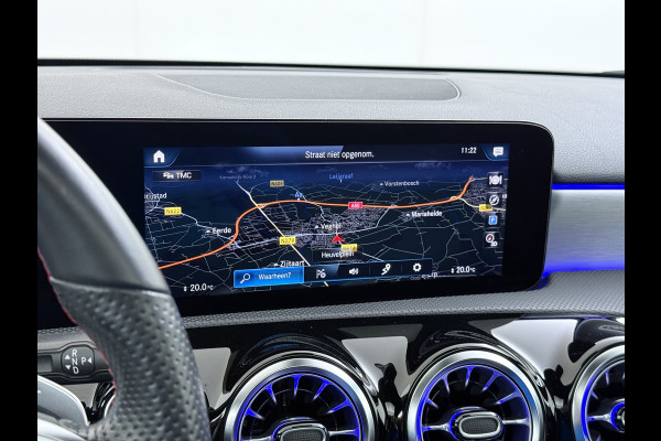 Mercedes-Benz A-Klasse 250e AMG // Panorama dak // Sfeerverlichting // Memory // MultiBeam LED // Advanced Audio // Keyless // 18" AMG Velgen // Widesc