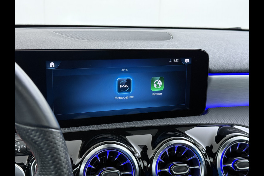 Mercedes-Benz A-Klasse 250e AMG // Panorama dak // Sfeerverlichting // Memory // MultiBeam LED // Advanced Audio // Keyless // 18" AMG Velgen // Widesc