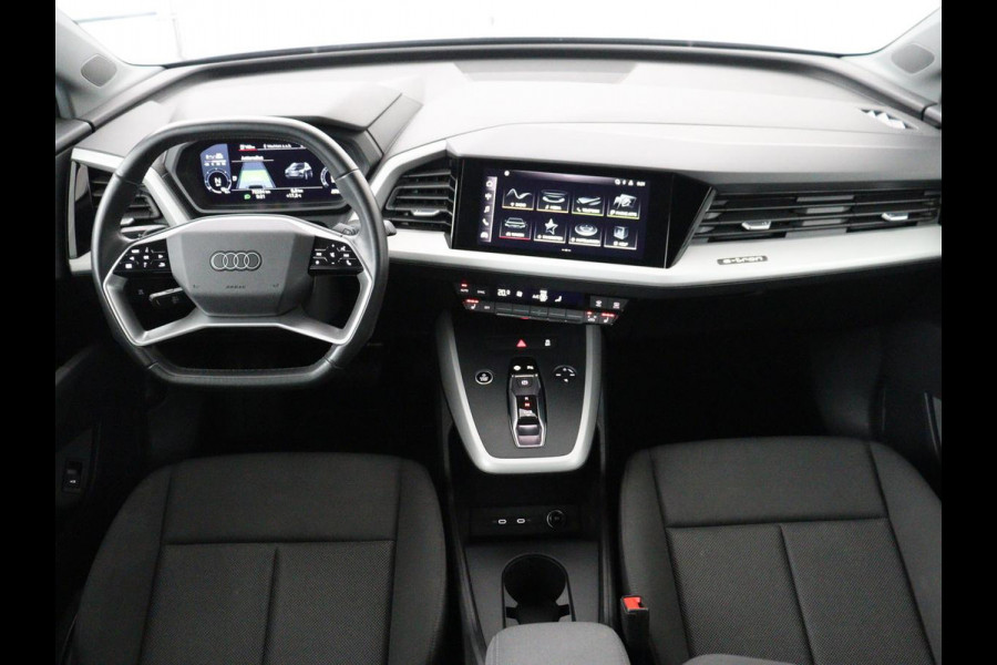Audi Q4 e-tron 35 Launch edition 55 kWh | Warmtepomp | Stoelverwarming | Carplay | Full LED | 19'' | Navigatie | Parkeerhulp | DAB | Climate control | Cruise control | Bluetooth