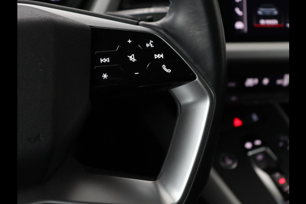 Audi Q4 e-tron 35 Launch edition 55 kWh | Warmtepomp | Stoelverwarming | Carplay | Full LED | 19'' | Navigatie | Parkeerhulp | DAB | Climate control | Cruise control | Bluetooth