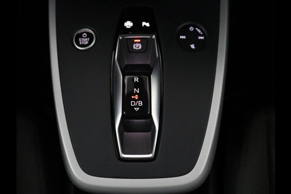 Audi Q4 e-tron 35 Launch edition 55 kWh | Warmtepomp | Stoelverwarming | Carplay | Full LED | 19'' | Navigatie | Parkeerhulp | DAB | Climate control | Cruise control | Bluetooth