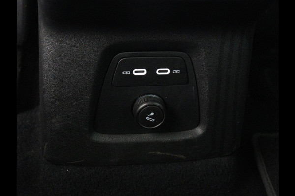 Audi Q4 e-tron 35 Launch edition 55 kWh | Warmtepomp | Stoelverwarming | Carplay | Full LED | 19'' | Navigatie | Parkeerhulp | DAB | Climate control | Cruise control | Bluetooth