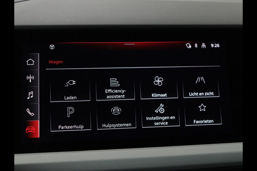 Audi Q4 e-tron 35 Launch edition 55 kWh | Warmtepomp | Stoelverwarming | Carplay | Full LED | 19'' | Navigatie | Parkeerhulp | DAB | Climate control | Cruise control | Bluetooth