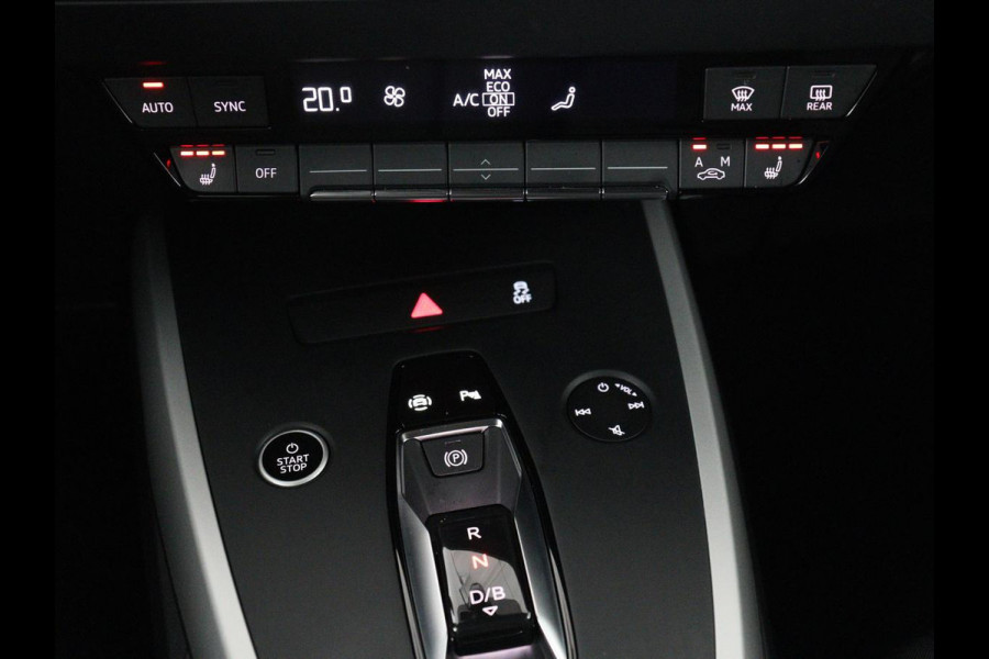 Audi Q4 e-tron 35 Launch edition 55 kWh | Warmtepomp | Stoelverwarming | Carplay | Full LED | 19'' | Navigatie | Parkeerhulp | DAB | Climate control | Cruise control | Bluetooth