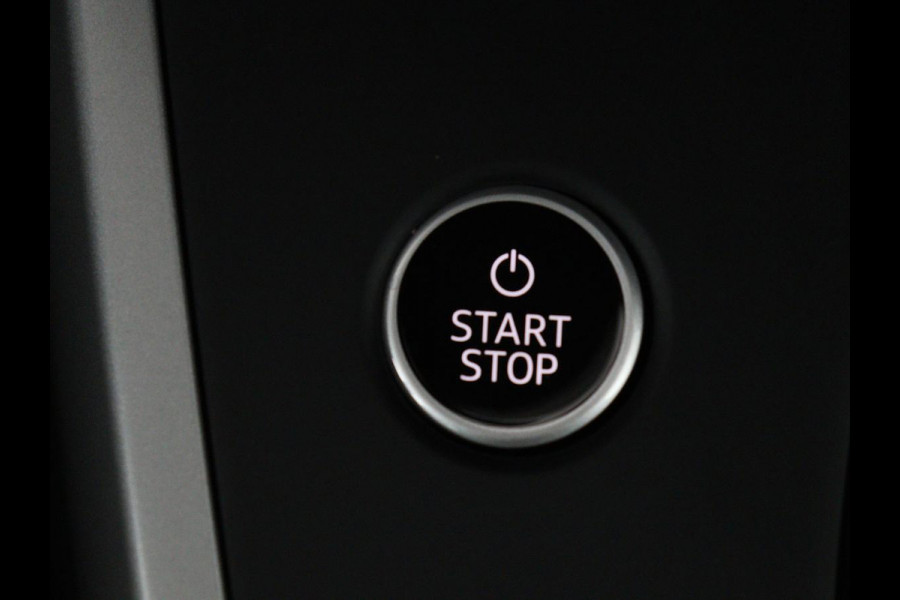 Audi Q4 e-tron 35 Launch edition 55 kWh | Warmtepomp | Stoelverwarming | Carplay | Full LED | 19'' | Navigatie | Parkeerhulp | DAB | Climate control | Cruise control | Bluetooth