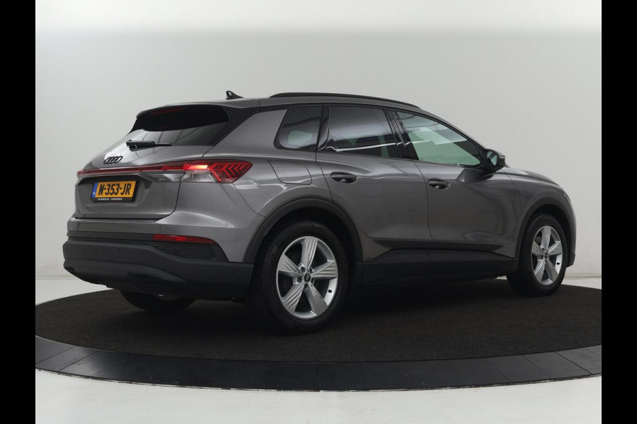 Audi Q4 e-tron 35 Launch edition 55 kWh | Warmtepomp | Stoelverwarming | Carplay | Full LED | 19'' | Navigatie | Parkeerhulp | DAB | Climate control | Cruise control | Bluetooth