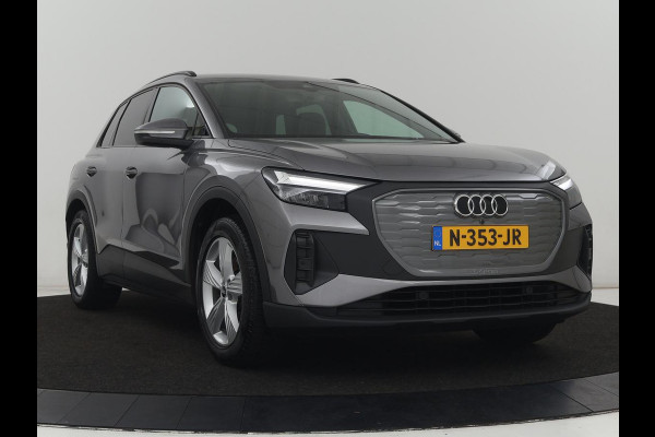 Audi Q4 e-tron 35 Launch edition 55 kWh | Warmtepomp | Stoelverwarming | Carplay | Full LED | 19'' | Navigatie | Parkeerhulp | DAB | Climate control | Cruise control | Bluetooth