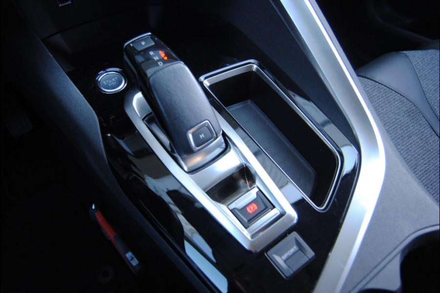 Peugeot 3008 1.6 e-THP GT Line | Carplay| Camera | Achterklep elec| Automaat