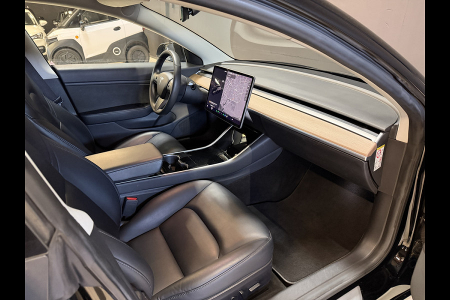Tesla Model 3 Long Range AWD 75 kWh | Pano | Autopilot | Leder | Camera | Stoelverwarming | 20'' LMV