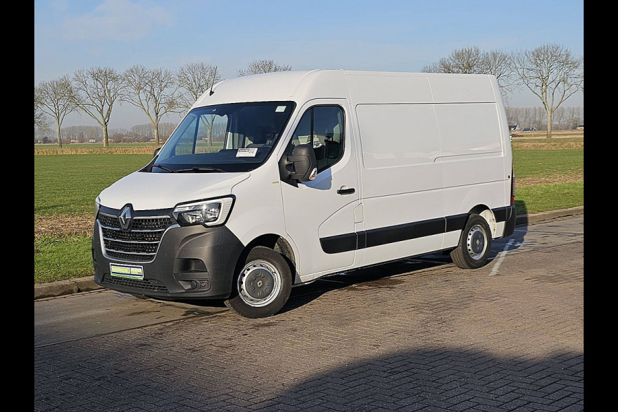 Renault Master T35 2.3 dCi 135 L2H2 airco, navi, pdc, trekhaak, inrichting