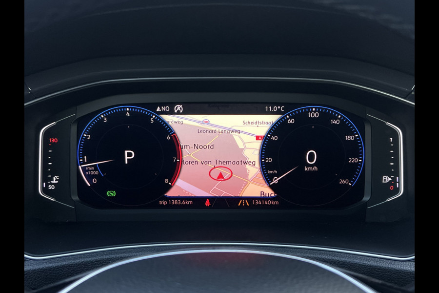 Volkswagen T-Roc 1.5 TSI Sport | Pano | Camera | Leder | LED