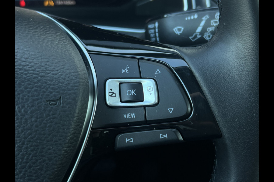 Volkswagen T-Roc 1.5 TSI Sport | Pano | Camera | Leder | LED