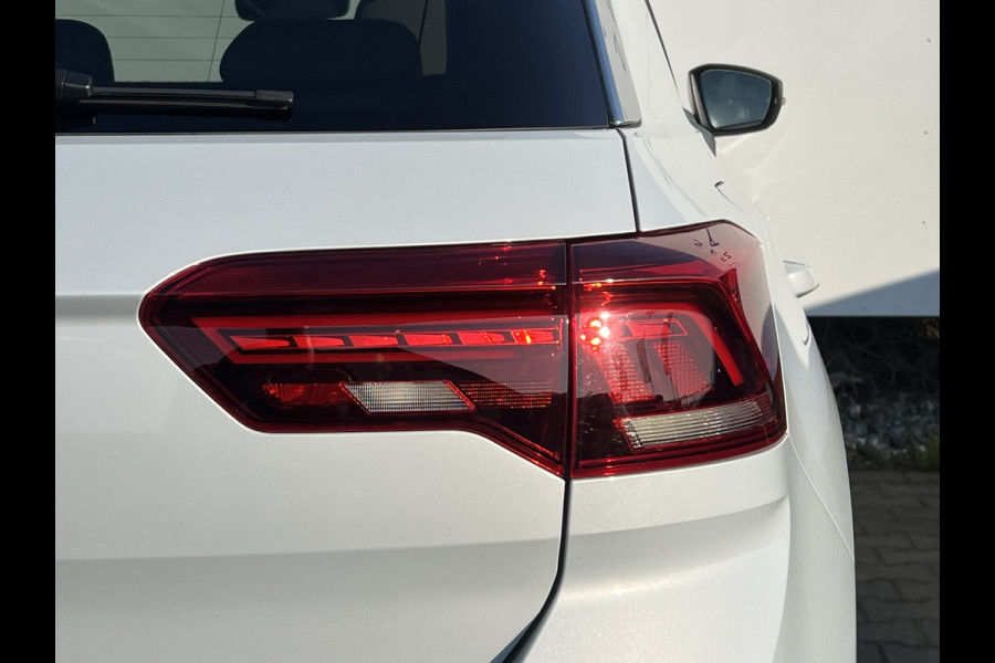 Volkswagen T-Roc 1.5 TSI Sport | Pano | Camera | Leder | LED