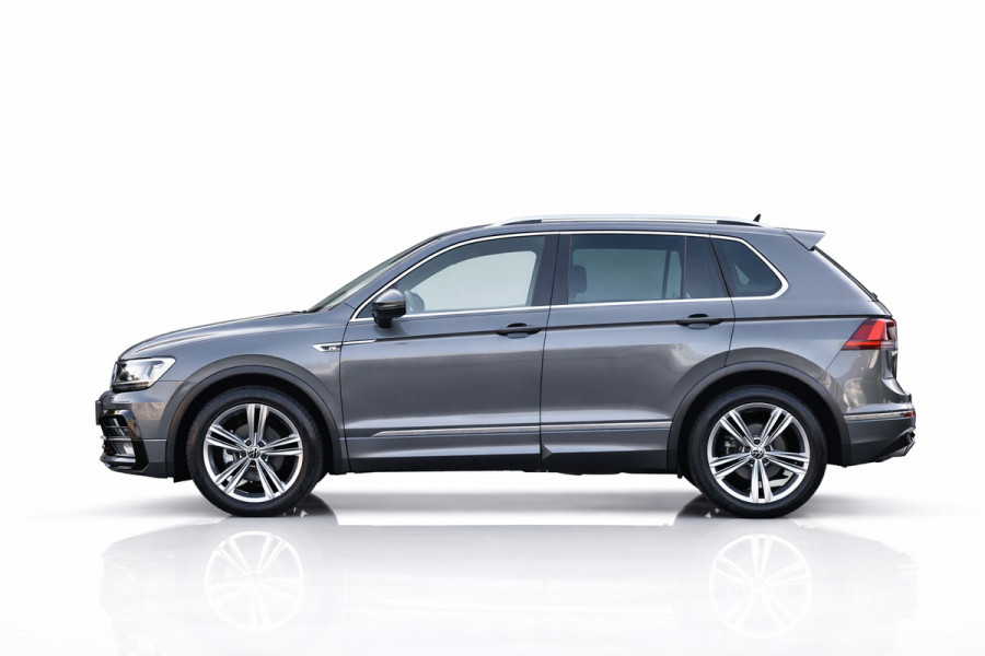 Volkswagen Tiguan 1.5 TSI ACT R-Line | TREKHAAK | NAP | APPLE CARPLAY | ANDROID AUTO | ADAPT. CRUISE CONTROLE | VIRTUAL COCKPIT