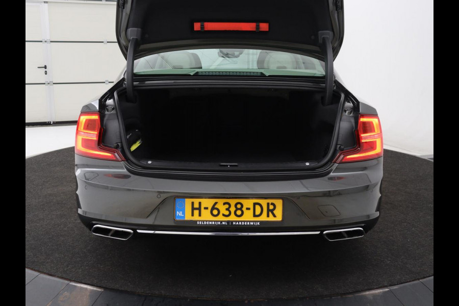 Volvo S90 2.0 T4 Business Luxury+ | Schuifdak | Stoelventilatie | Head-Up | Massage | Standkachel | 360 Camera | Leder | Head-Up | Adaptive cruise | Carplay | Park Assist | Achterbankverwarming | Navigatie