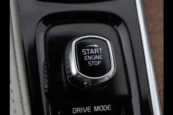 Volvo S90 2.0 T4 Business Luxury+ | Schuifdak | Stoelventilatie | Head-Up | Massage | Standkachel | 360 Camera | Leder | Head-Up | Adaptive cruise | Carplay | Park Assist | Achterbankverwarming | Navigatie