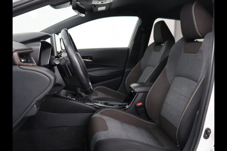 Toyota Corolla 2.0 Hybrid Trek | Stoelverwarming | Adaptive cruise | Navigatie | Camera | Carplay | Keyless | Full LED | DAB | Climate control | Bluetooth