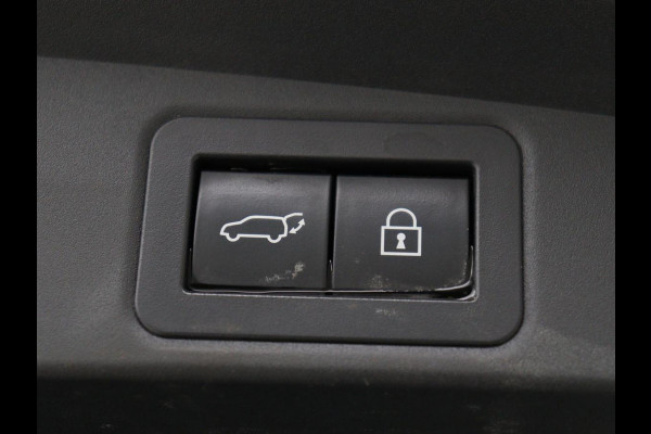 Toyota Corolla 2.0 Hybrid Trek | Stoelverwarming | Adaptive cruise | Navigatie | Camera | Carplay | Keyless | Full LED | DAB | Climate control | Bluetooth