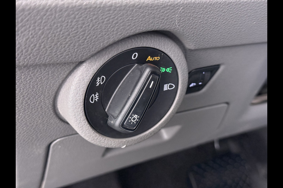 Volkswagen Transporter 2.0TDI 150PK AUT-7 3-Pers. Euro 6 Trekhaak Navi* Apple Carplay Android Auto Airco Cruise Control Pdc Comfortline Betonplex Vloer Lat om Lat Wandbetimmering Schuifdeur 2.500KG Trekgewicht 1e Eigenaar Origineel Nederlandse Bestelbus