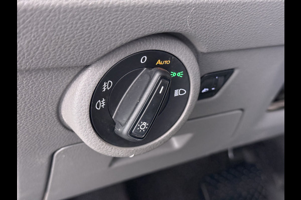 Volkswagen Transporter 2.0TDI 150PK AUT-7 3-Pers. Euro 6 Trekhaak Navi* Apple Carplay Android Auto Airco Cruise Control Pdc Comfortline Betonplex Vloer Lat om Lat Wandbetimmering Schuifdeur 2.500KG Trekgewicht 1e Eigenaar Origineel Nederlandse Bestelbus