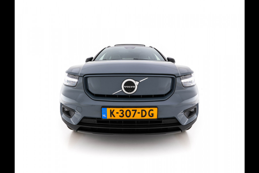 Volvo XC40 Recharge P8 AWD R-Design [ 3-Fase-11kW ] {SOH-90%} (INCL-BTW) Aut. *PANO | LEATHER-ALCANTARA | ADAPTIVE-CRUISE | DIGI-COCKPIT | FULL-LED | HARMAN/KARDON | TOPVIEW | NAVI-FULLMAP | ECC | PDC | KEYLESS | HEATED-SPORTSEATS | TOWBAR | 20''ALU*