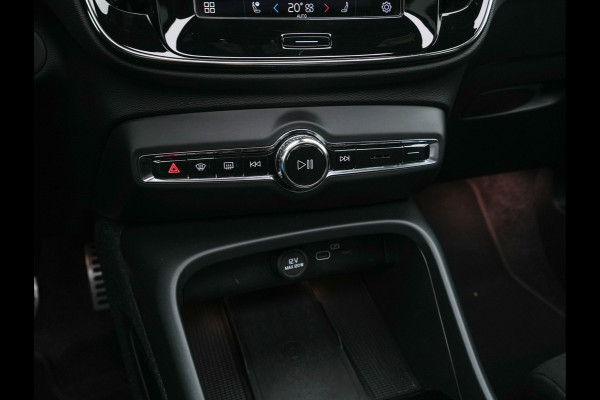 Volvo XC40 Recharge P8 AWD R-Design [ 3-Fase-11kW ] {SOH-90%} (INCL-BTW) Aut. *PANO | LEATHER-ALCANTARA | ADAPTIVE-CRUISE | DIGI-COCKPIT | FULL-LED | HARMAN/KARDON | TOPVIEW | NAVI-FULLMAP | ECC | PDC | KEYLESS | HEATED-SPORTSEATS | TOWBAR | 20''ALU*