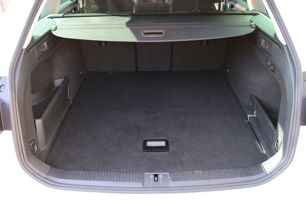 Volkswagen Passat Variant 1.4 218pk TSI PHEV GTE Business | Panoramadak | Adaptieve cruise | Stoelverwarming | Elektrische kofferklep