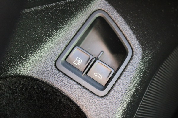 Volkswagen Passat Variant 1.4 218pk TSI PHEV GTE Business | Panoramadak | Adaptieve cruise | Stoelverwarming | Elektrische kofferklep