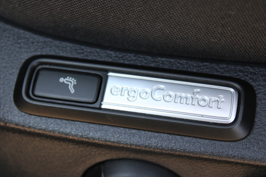 Volkswagen Passat Variant 1.4 218pk TSI PHEV GTE Business | Panoramadak | Adaptieve cruise | Stoelverwarming | Elektrische kofferklep