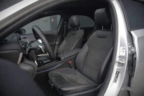 Mercedes-Benz A-Klasse 250 e Business Solution AMG Limited | Stoelverwarming | Camera | Ambiance Verlichting | Keyless | Apple Carplay | Navigatie | Cruise Control | SOH 94,32%