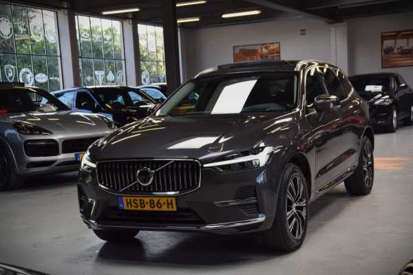 Volvo XC60 2.0 T6 Plug-in hybrid AWD Panoramadak|HUD|ACC|Dealer onderhouden|