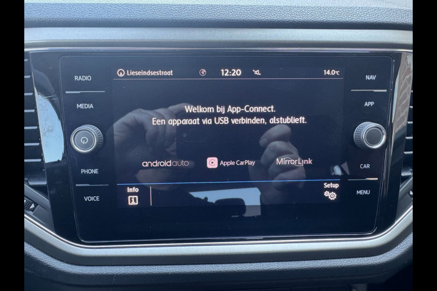 Volkswagen T-Roc 1.0 TSI Style Business ELEC. ACHTERKLEP CARPLAY CLIMAAT CONTROL E.C.C.