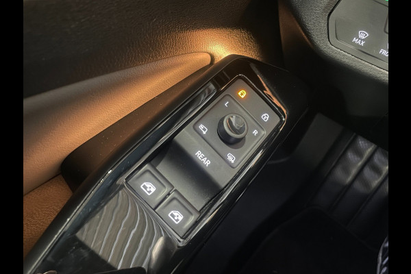 Volkswagen ID.4 Pro Business Advantage 77 kWh|93%SOH|TREKHAAK|MASSAGE|ELEK.STOELEN|ACC|CAMERA|CARPLAY|STOEL+STUURVERW|NL|NAP|1EIG|
