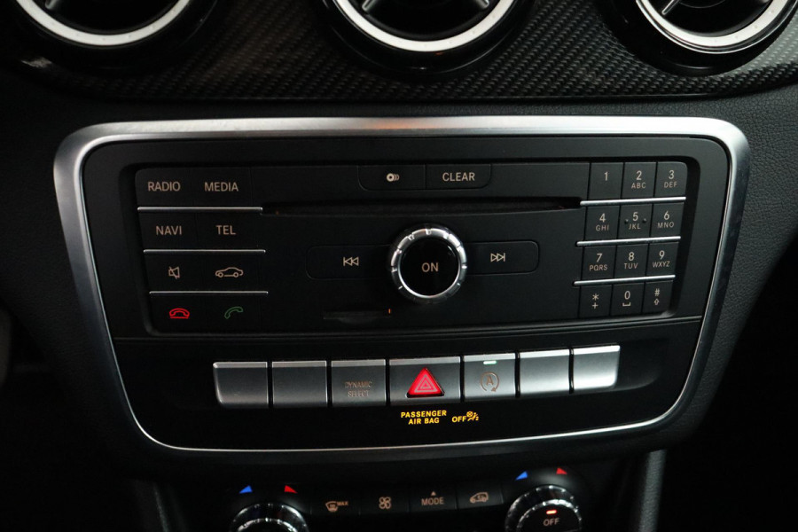 Mercedes-Benz GLA 200 Premium Plus AMG-Line (Dealer onderH, Navi, Camera, Climate Con, Parkeerhulp, Etc)