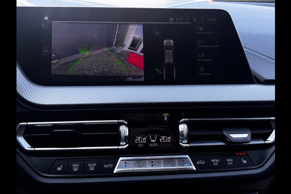 BMW 1-serie 118i M-Sport | M Interieur + Exterieur | NL-Auto | Leder + Stoelverwarming | Camera | LED | PDC Rondom |