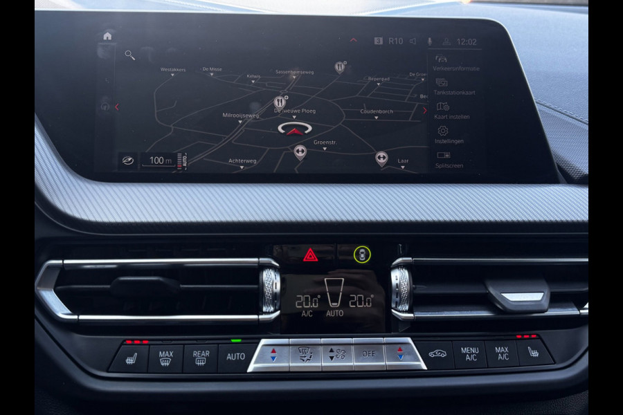 BMW 1-serie 118i M-Sport | M Interieur + Exterieur | NL-Auto | Leder + Stoelverwarming | Camera | LED | PDC Rondom |