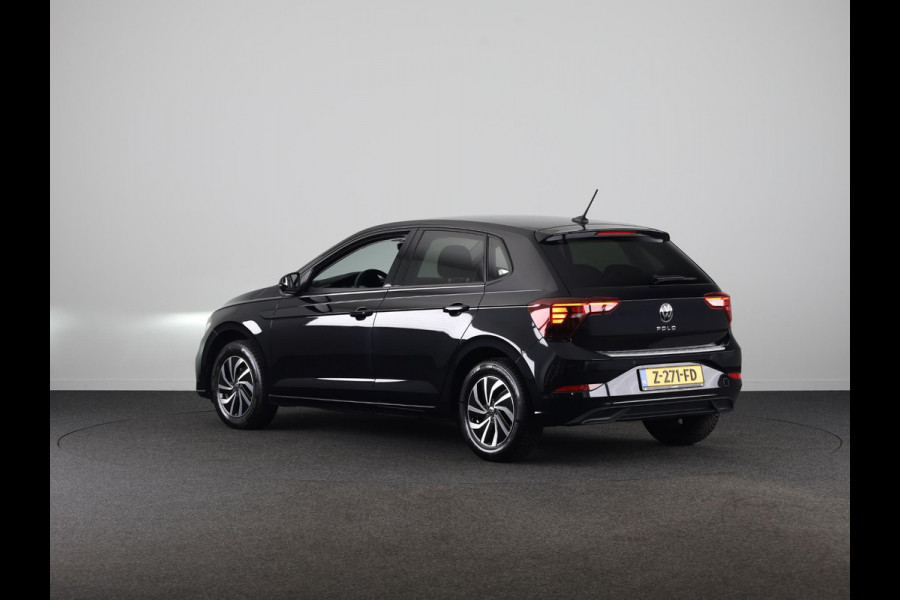 Volkswagen Polo 1.0 TSI Life 95PK | Navigatie | parkeersensoren | extra getint glas | keyless entry | stoelverwarming