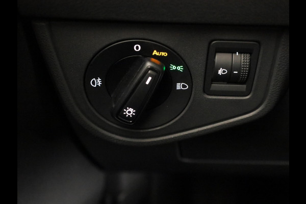 Volkswagen Polo 1.0 TSI Life 95PK | Navigatie | parkeersensoren | extra getint glas | keyless entry | stoelverwarming