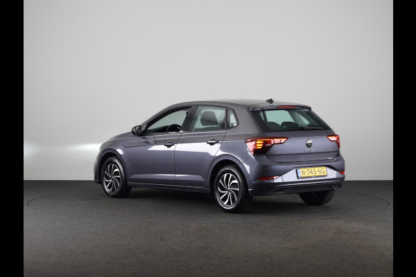 Volkswagen Polo 1.0 TSI Life 95PK | Navigatie via app | parkeersensoren | lm velgen