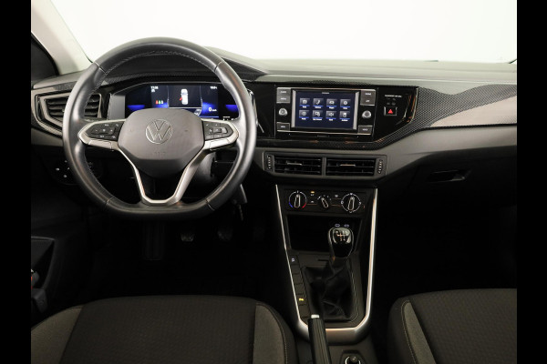 Volkswagen Polo 1.0 TSI Life 95PK | Navigatie via app | parkeersensoren | lm velgen