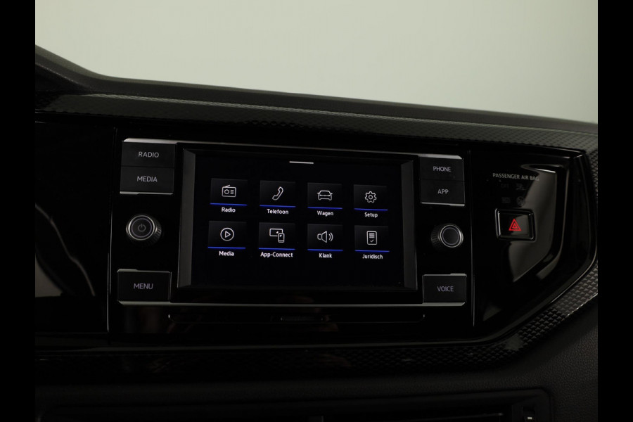 Volkswagen Polo 1.0 TSI Life 95PK | Navigatie via app | parkeersensoren | lm velgen