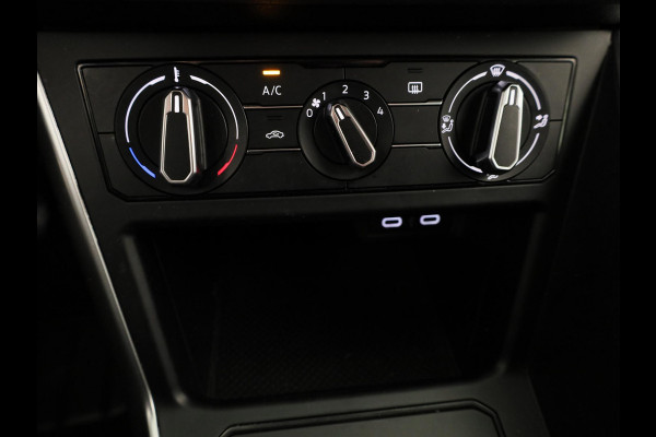 Volkswagen Polo 1.0 TSI Life 95PK | Navigatie via app | parkeersensoren | lm velgen