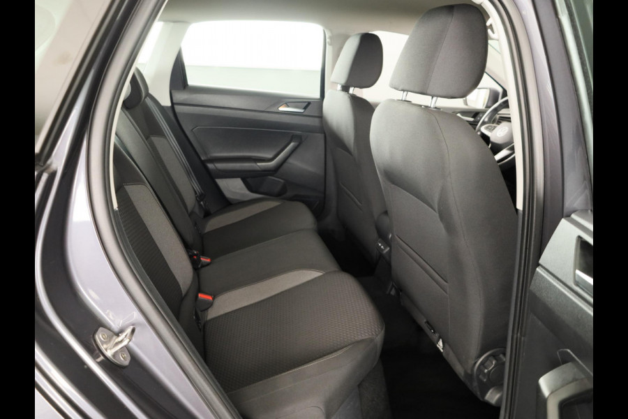 Volkswagen Polo 1.0 TSI Life 95PK | Navigatie via app | parkeersensoren | lm velgen