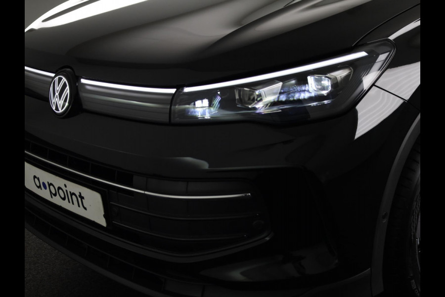 Volkswagen Tiguan 1.5 eHybrid Life 204 PK | Navigatie | Wegklapbare trekhaak | Verlengde garantie