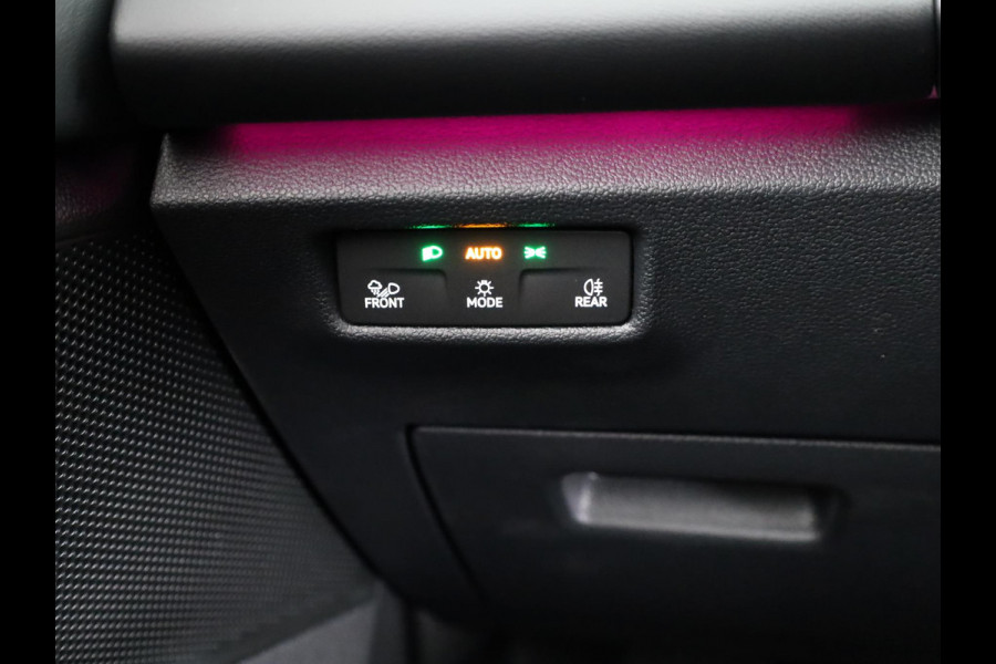 Volkswagen Tiguan 1.5 eHybrid Life 204 PK | Navigatie | Wegklapbare trekhaak | Verlengde garantie