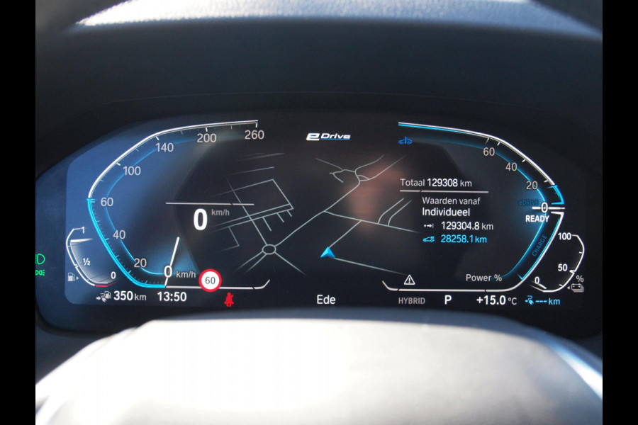 BMW 3 Serie Touring 320e Business Edition Plus | 19 Inch Velgen | Trekhaak | Laser Led koplampen | NL-Auto |