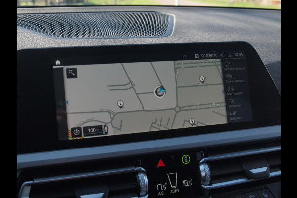 BMW 3 Serie Touring 320e Business Edition Plus | 19 Inch Velgen | Trekhaak | Laser Led koplampen | NL-Auto |